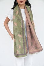 Load image into Gallery viewer, Bouquet Shawl (Sample Sale)