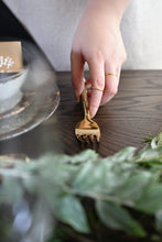 Load image into Gallery viewer, Petit Yule Ring