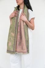 Load image into Gallery viewer, Bouquet Shawl (Sample Sale)

