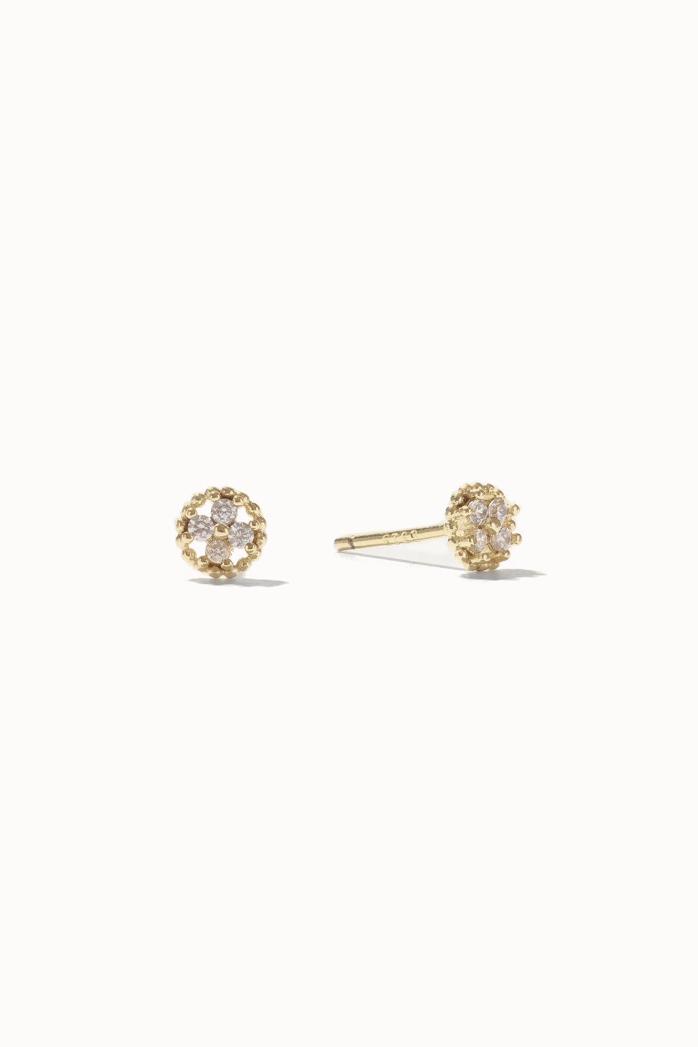 Cercle Studs