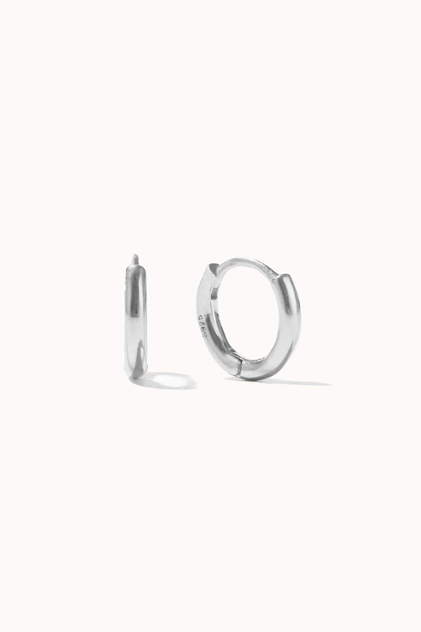 Essentiale Hoops