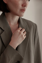 Load image into Gallery viewer, Leger Ring (Petite)
