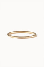 Load image into Gallery viewer, Petit Yule Ring
