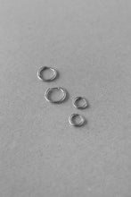 Load image into Gallery viewer, Essentiale Hoops
