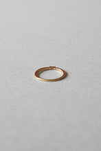 Load image into Gallery viewer, Baguette Stone Ring
