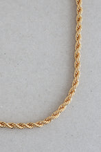Load image into Gallery viewer, Michicant Necklace
