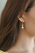 Load image into Gallery viewer, Eleos Drop Earrings
